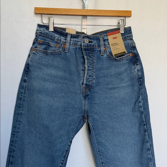 NWT Levi's Women's Wedgie Straight Size 9 Medium Wash - Picture 3 of 12